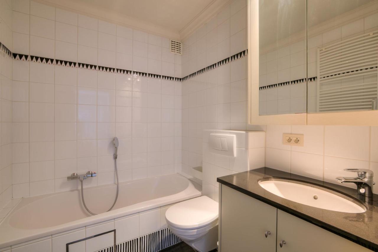 Appartementen Op De Zeedijk In Knokke Op De 3E En 4E Verdieping Van Logie Marie Bagian luar foto