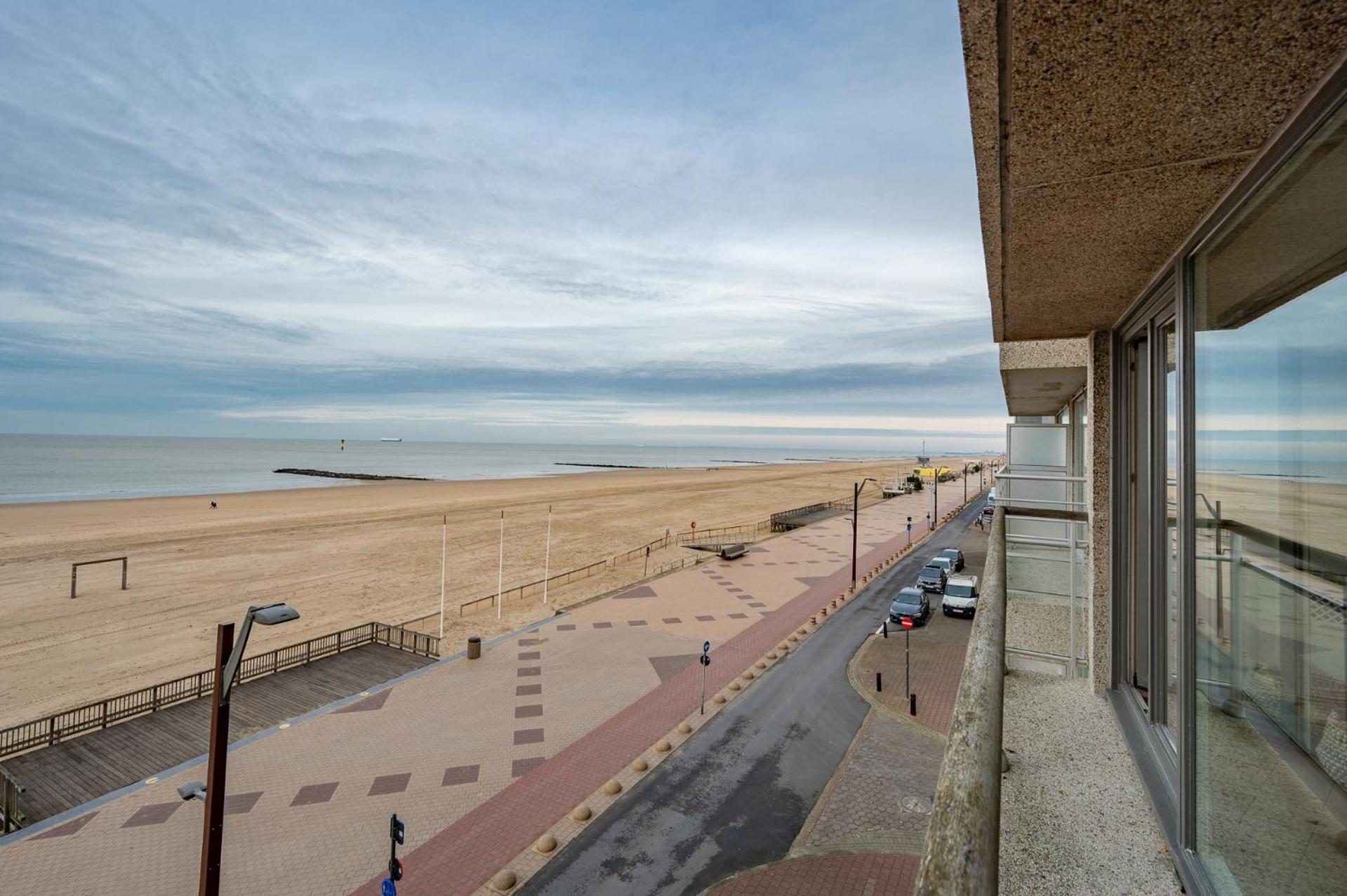 Appartementen Op De Zeedijk In Knokke Op De 1E, 3E, 4E En 7E Verdieping Bagian luar foto