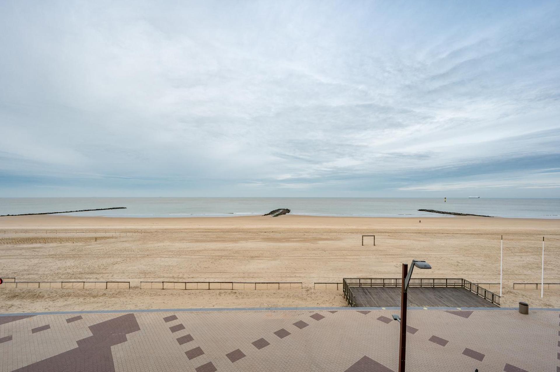 Appartementen Op De Zeedijk In Knokke Op De 3E En 4E Verdieping Van Logie Marie Bagian luar foto