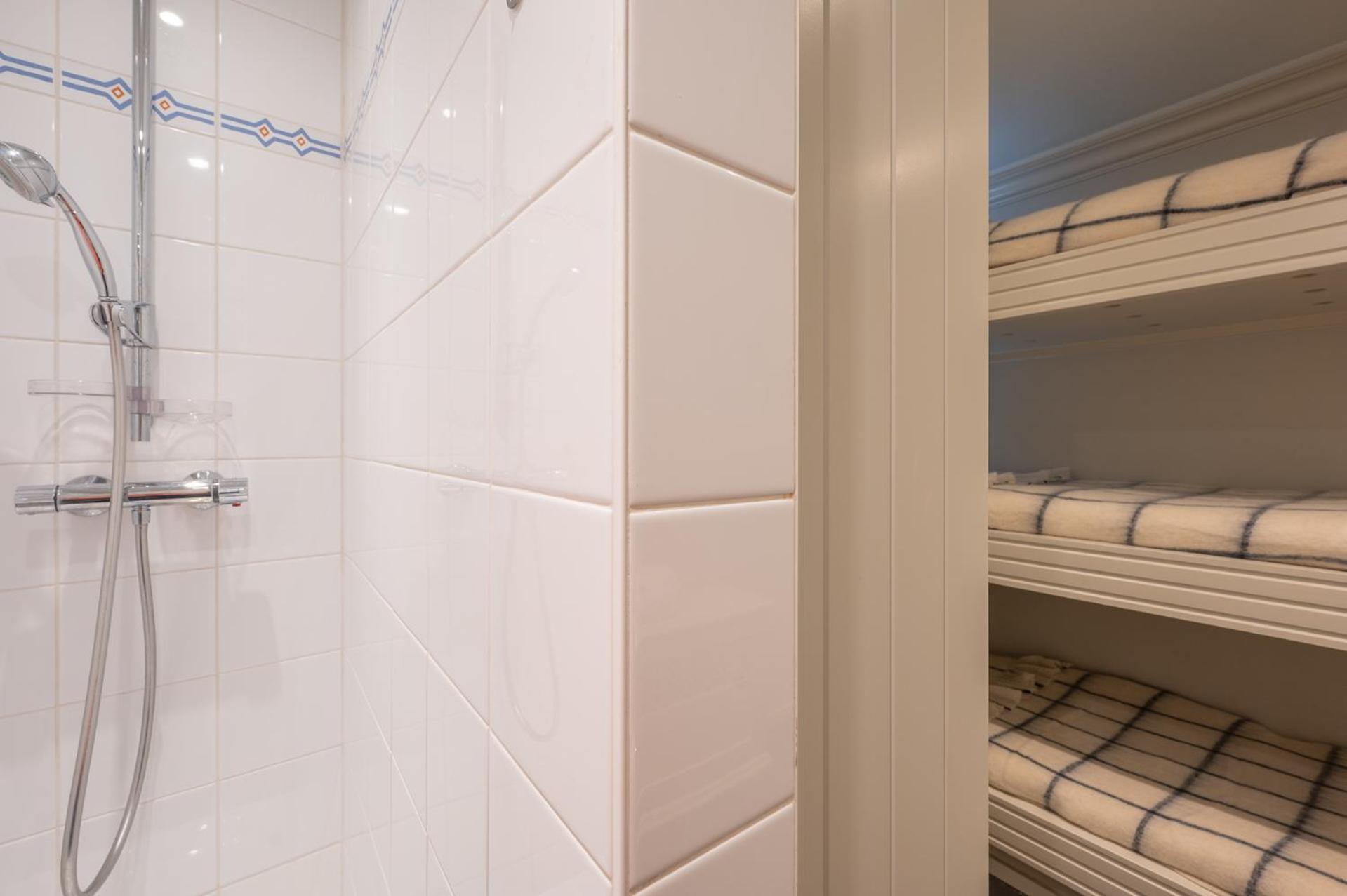 Appartementen Op De Zeedijk In Knokke Op De 3E En 4E Verdieping Van Logie Marie Bagian luar foto