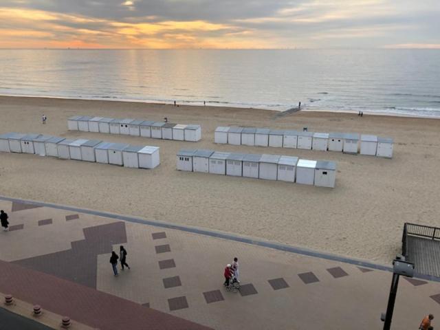 Appartementen Op De Zeedijk In Knokke Op De 3E En 4E Verdieping Van Logie Marie Bagian luar foto