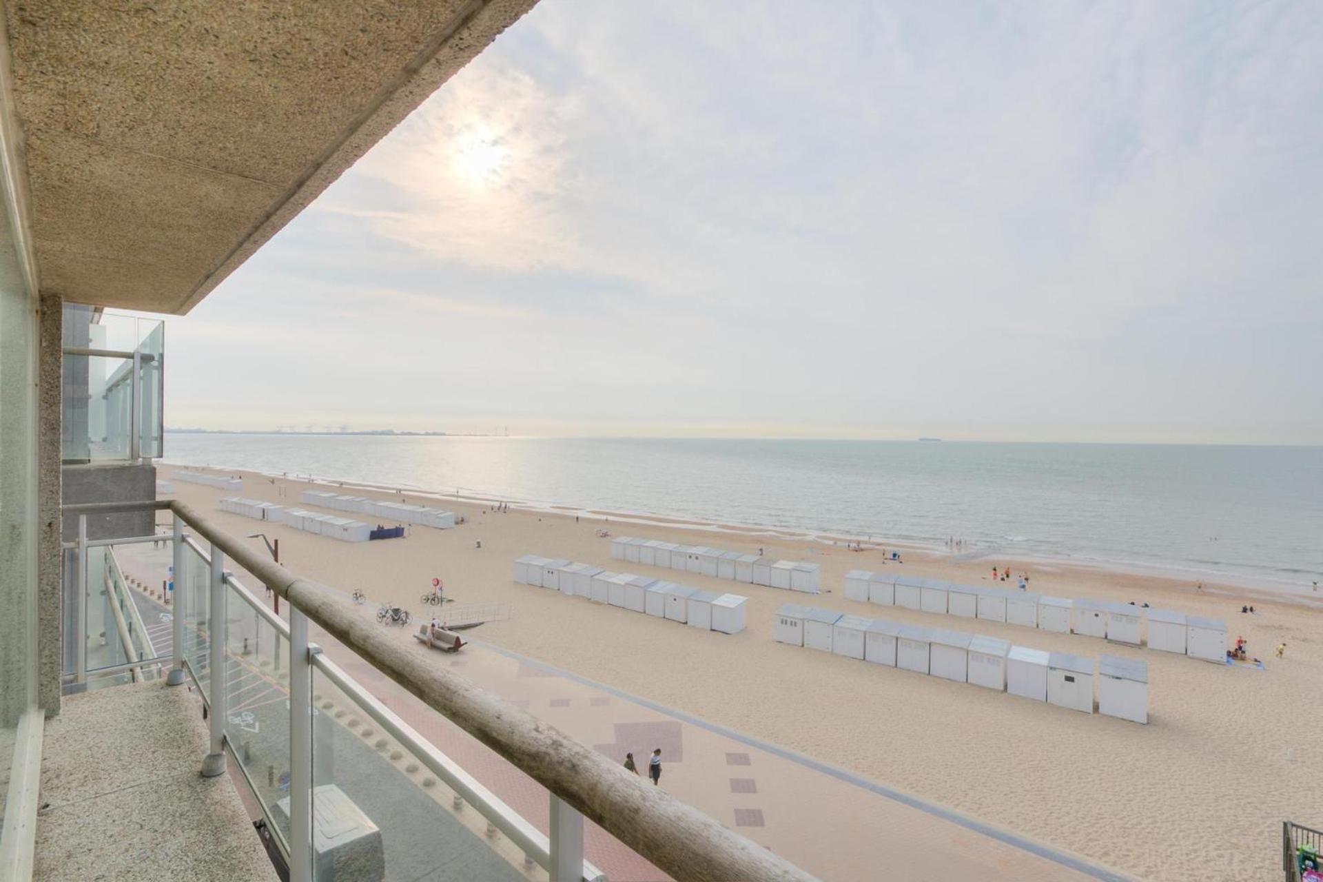 Appartementen Op De Zeedijk In Knokke Op De 3E En 4E Verdieping Van Logie Marie Bagian luar foto